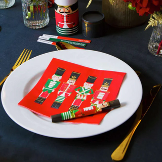 Christmas Saucer Crackers